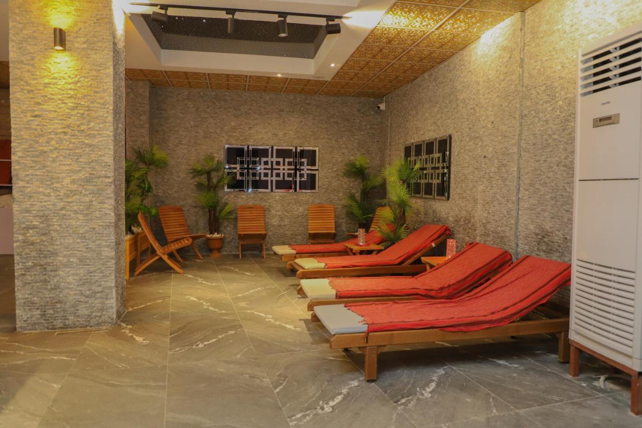 Lion Hotel Дидим Екстериор снимка