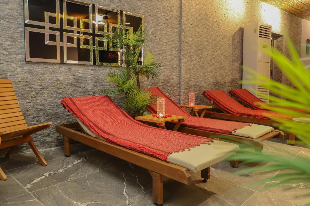 Lion Hotel Дидим Екстериор снимка